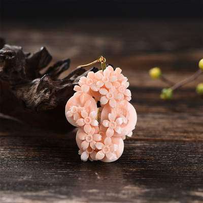 粉珊瑚花雕刻件
